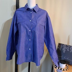 Karen Scott Women's long sleeved blue & white striped button down shirt Size L